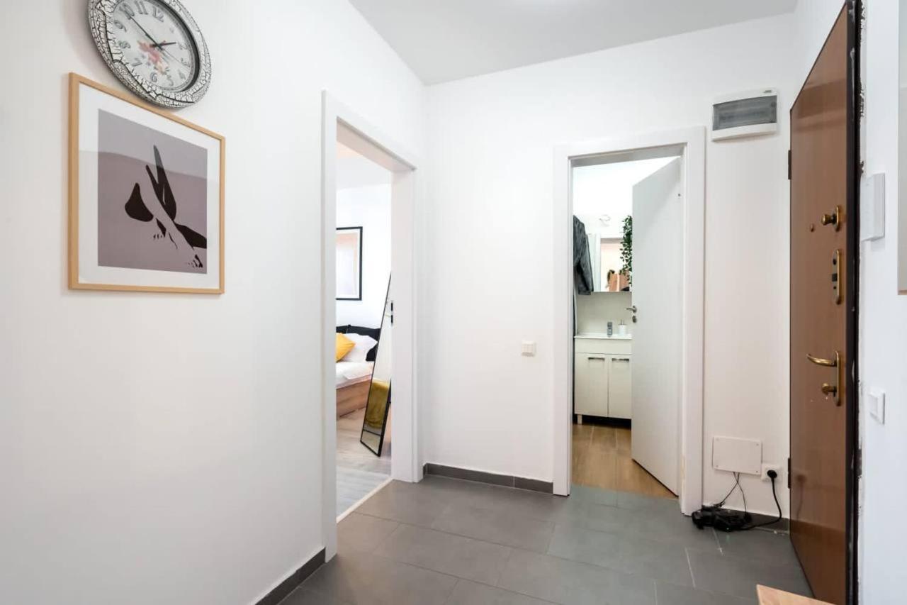 Carol New Building With Balcony Apartment Bucureşti Ngoại thất bức ảnh